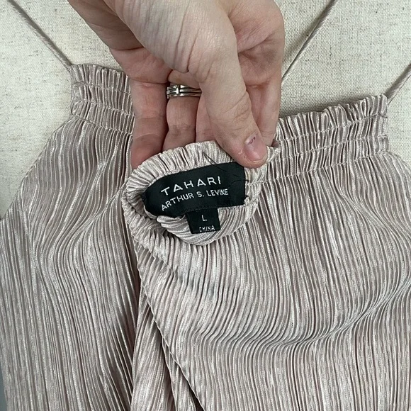 Tahari Tank Top - Picture 3 of 3